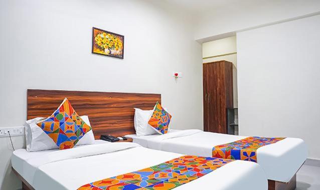 Hotel Dhd Deluxe - New Delhi Railway Station Exteriör bild